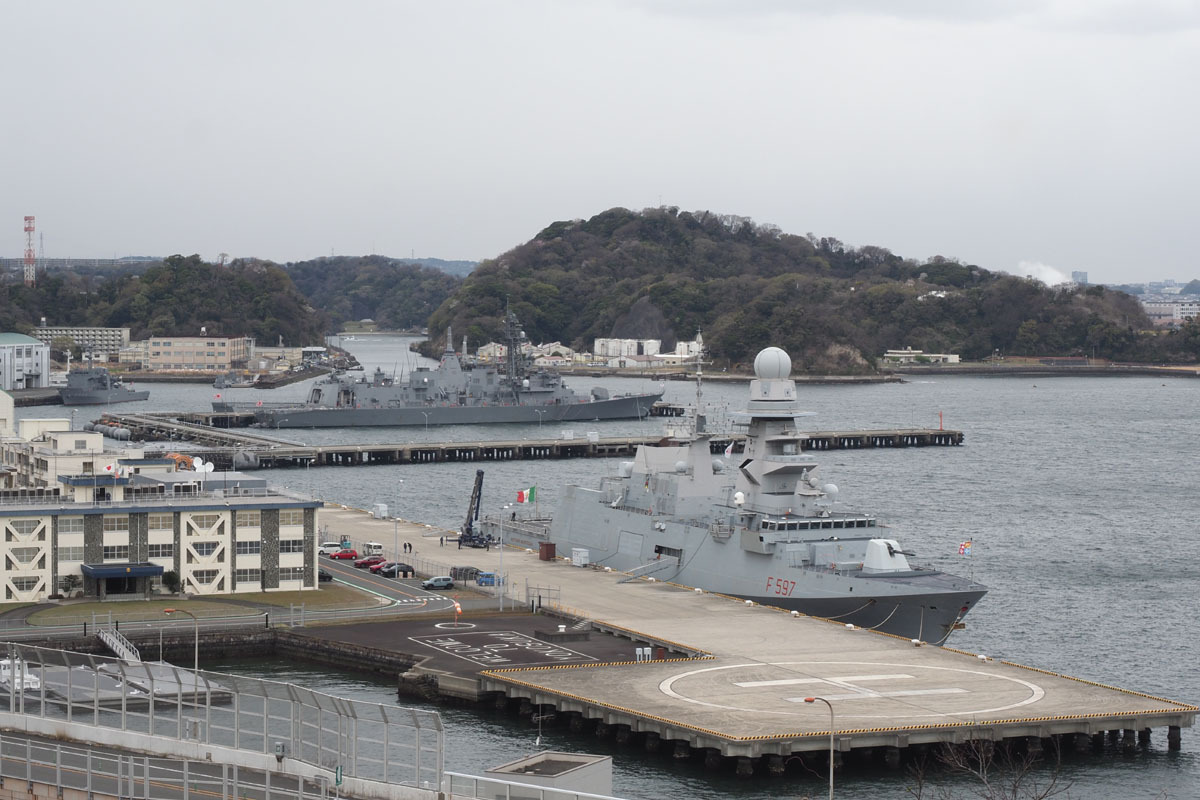 誕生日プレゼント イタリア海軍横須賀港に寄港202504: 猫にゃんのブログ 絵画